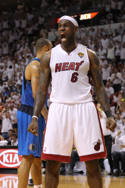 卡利亚里vs萨索洛 比萨vs拉齐奥（卡利亚里对阵萨索洛，比萨迎战拉齐奥）