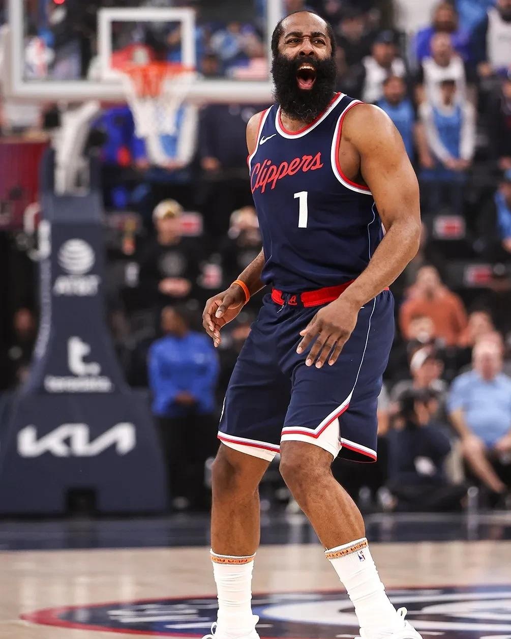 拉齐奥vs博洛尼亚：罗马尼奥利、贡多齐首发，奥尔索利尼、胡安-米兰达出战（拉齐奥对阵博洛尼亚：罗马尼奥利、贡多齐首发，奥尔索利尼与胡安-米兰达出场）