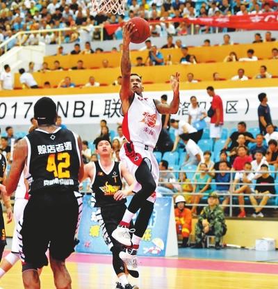 68分钟被换！利物浦1.5亿标王让斯洛特死心：5项数据挂零 评分6.5（踢满68分钟即被换！利物浦1.5亿标王令斯洛特失望：5项数据全零，评分仅6.5）