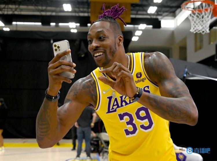 大连梭鱼湾足球场本赛季中超联赛观众总人数达874...（大连梭鱼湾球场本季中超观赛总人数已达874...）