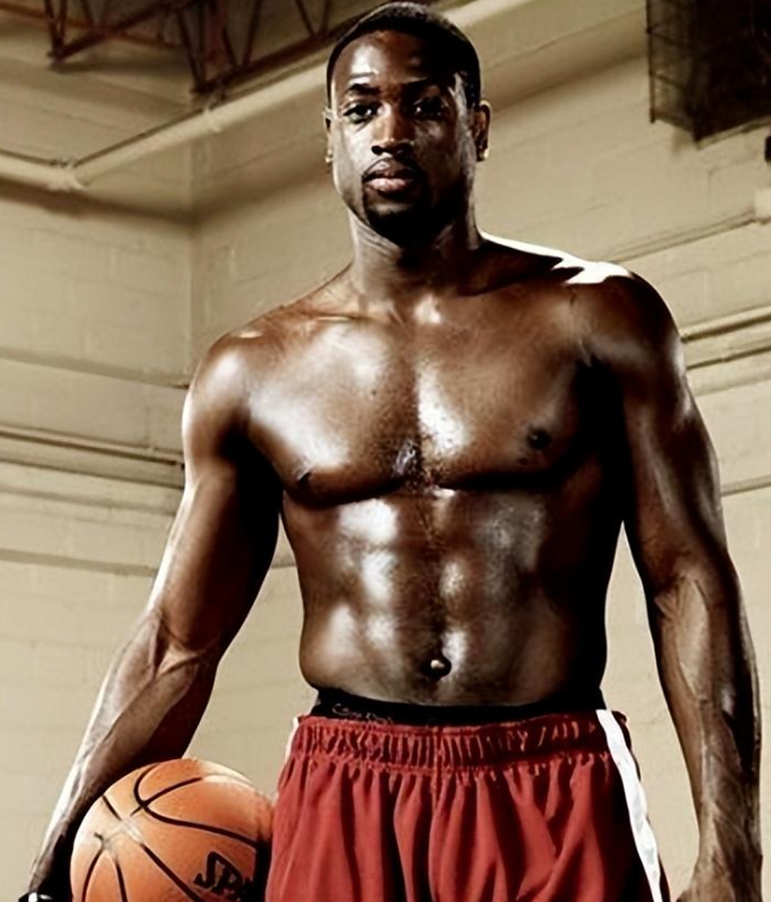 小蜘蛛谈与巴萨的传闻：这并不让我困扰，我尽量不去过多关注（小蜘蛛回应巴萨传闻：不受影响，尽量少关注）